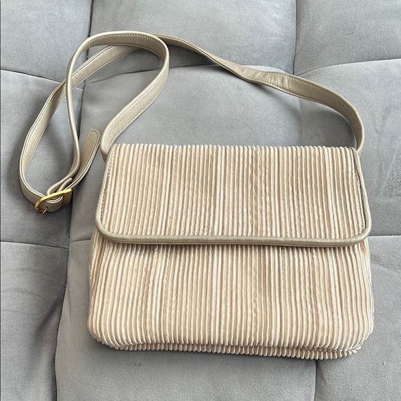 Vintage Cream Shoulder Bag - Picture 1 of 7